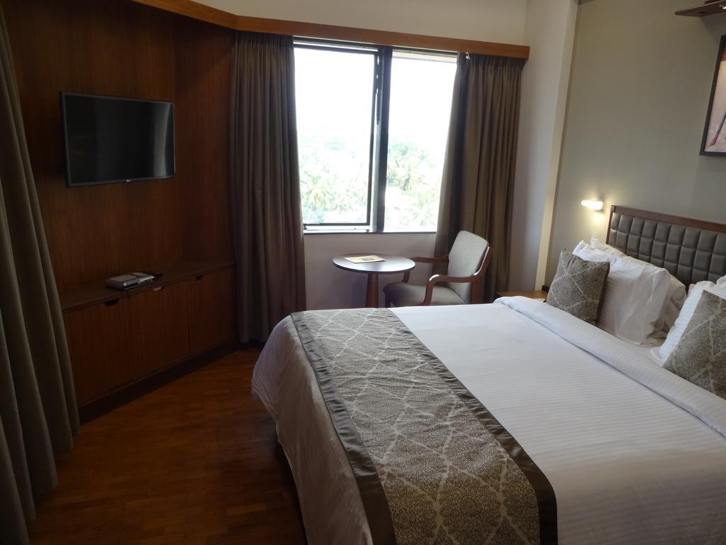 Keys Select By Lemon Tree Hotels, Malabar Gate, Kozhikode Luaran gambar