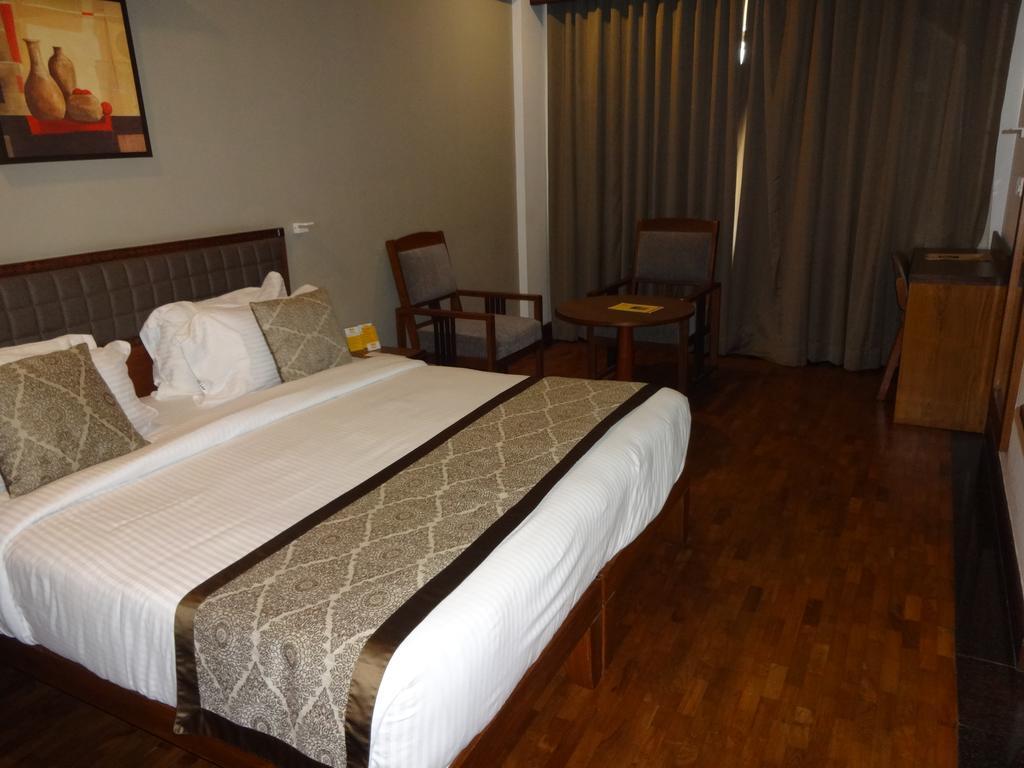 Keys Select By Lemon Tree Hotels, Malabar Gate, Kozhikode Luaran gambar