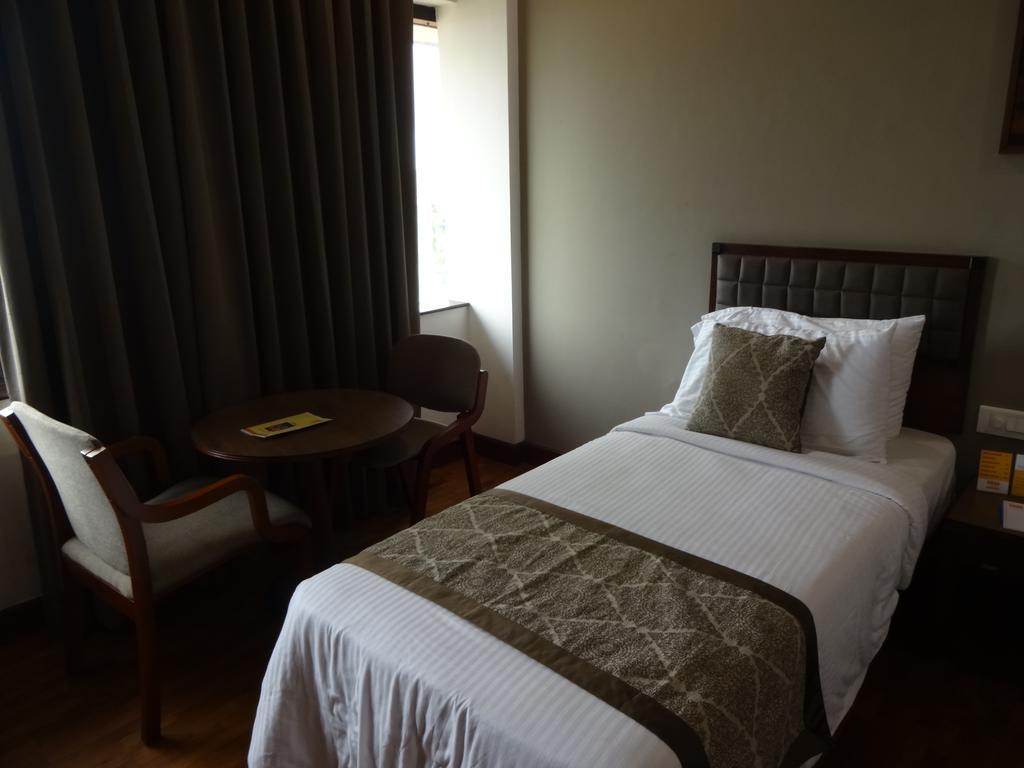 Keys Select By Lemon Tree Hotels, Malabar Gate, Kozhikode Luaran gambar