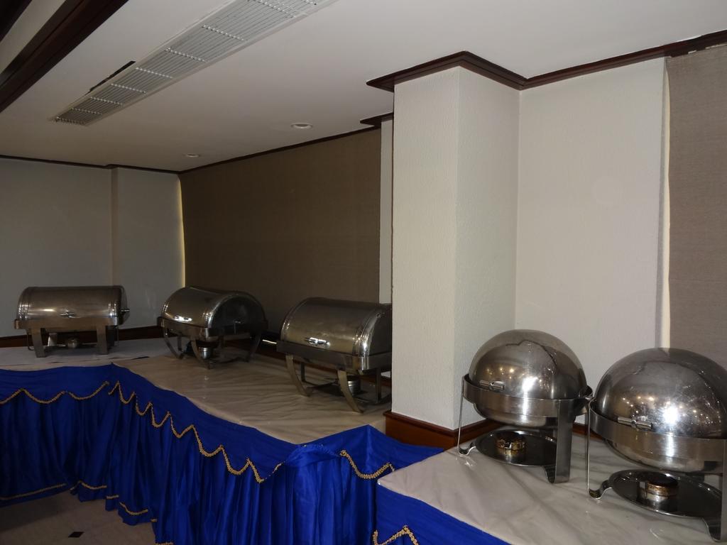 Keys Select By Lemon Tree Hotels, Malabar Gate, Kozhikode Luaran gambar