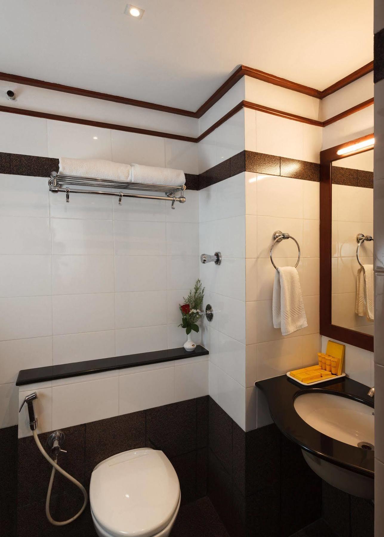 Keys Select By Lemon Tree Hotels, Malabar Gate, Kozhikode Luaran gambar