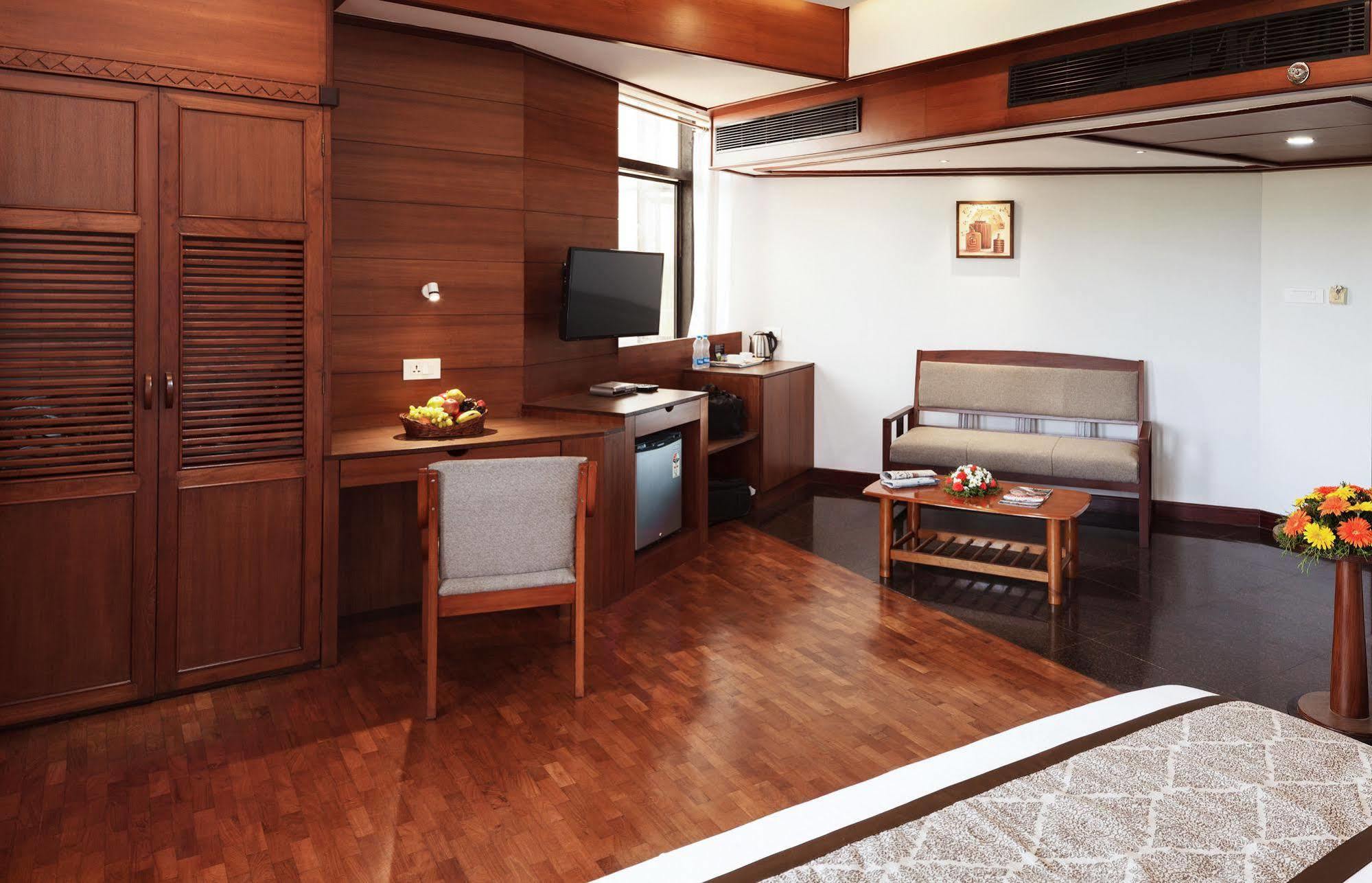 Keys Select By Lemon Tree Hotels, Malabar Gate, Kozhikode Luaran gambar