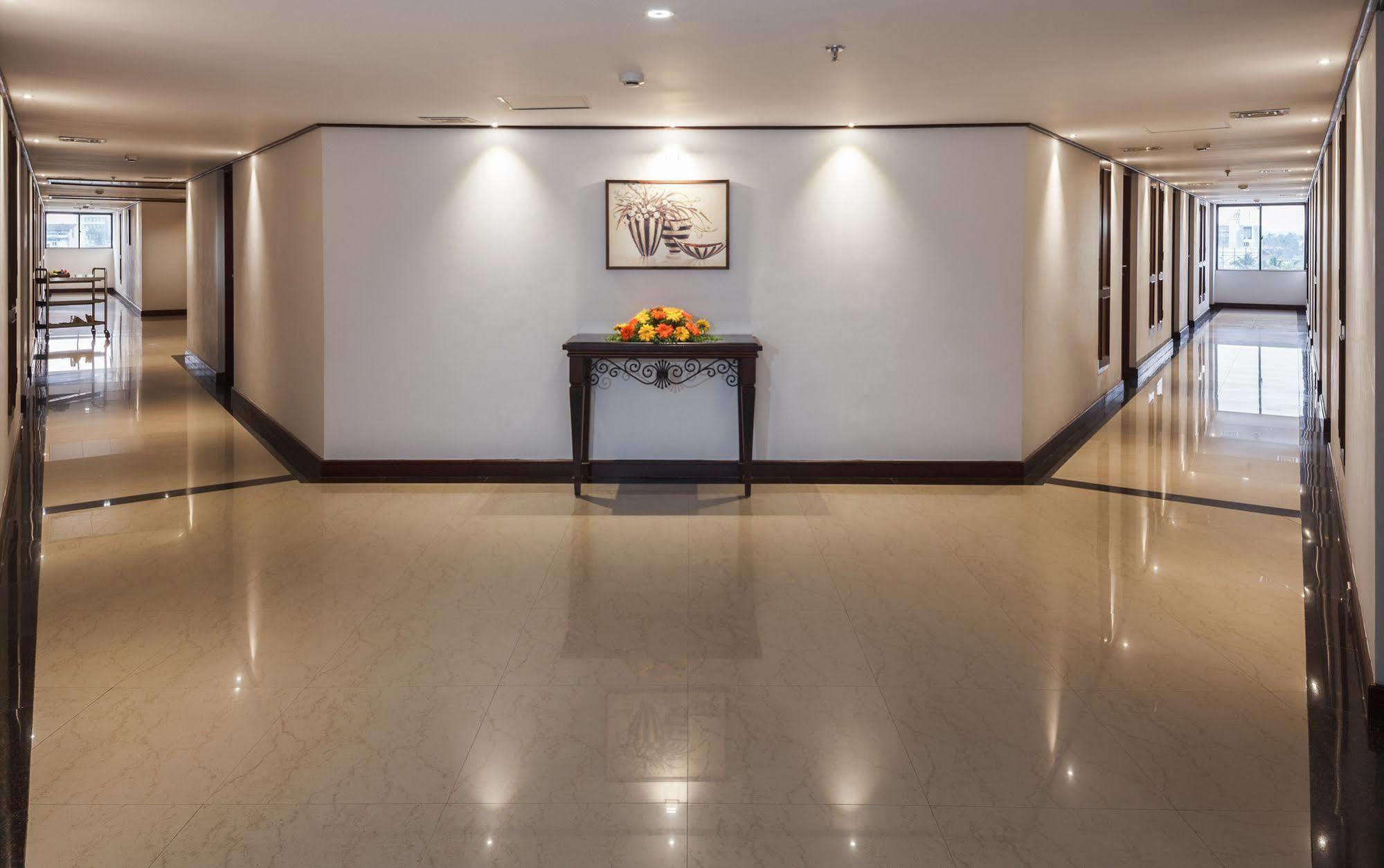 Keys Select By Lemon Tree Hotels, Malabar Gate, Kozhikode Luaran gambar
