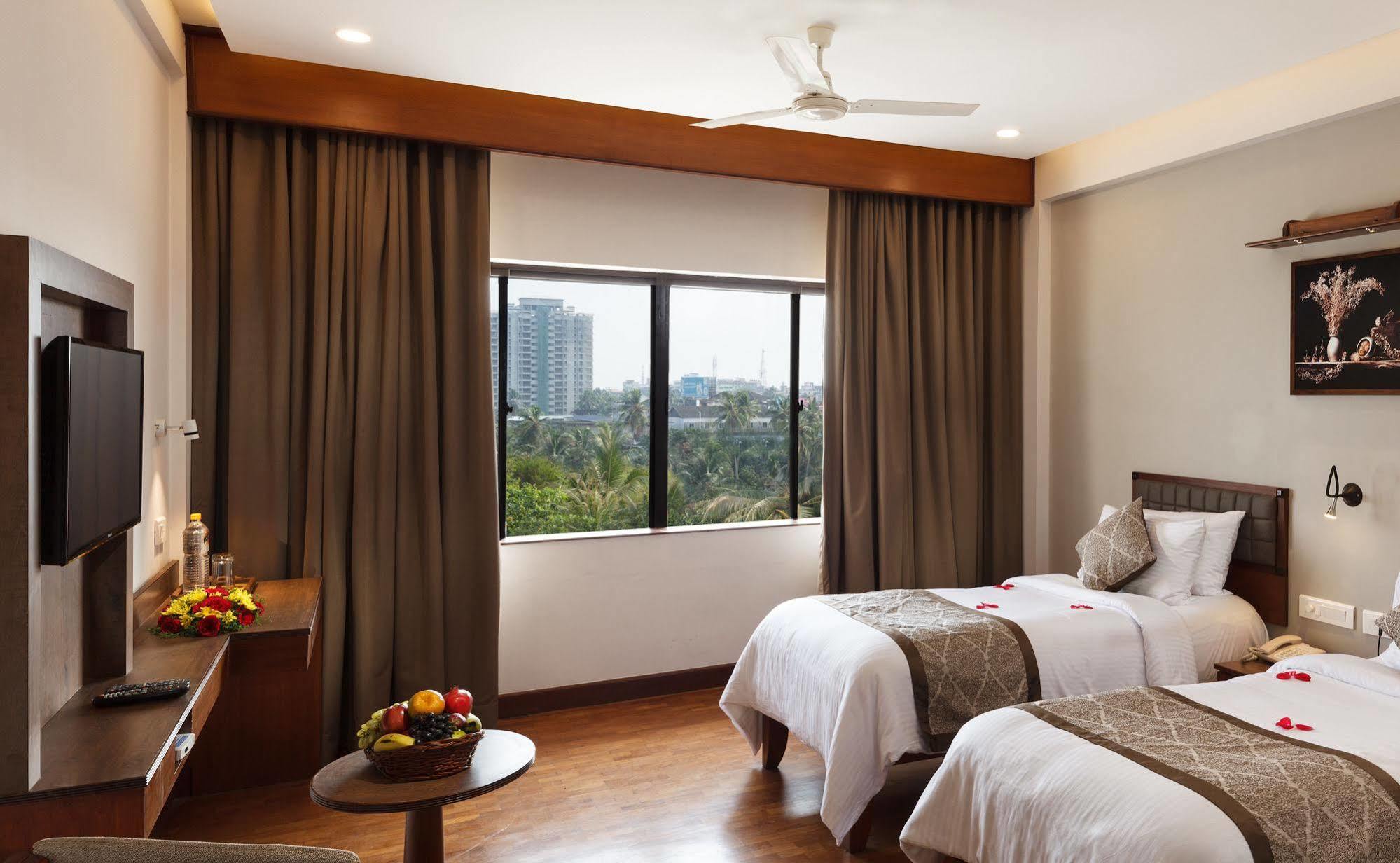 Keys Select By Lemon Tree Hotels, Malabar Gate, Kozhikode Luaran gambar